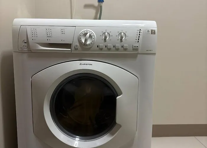 Modern Spacious 2br In Bgc With Direct Mall Access
