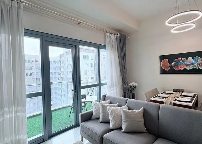 Modern Spacious 2br In Bgc With Direct Mall Access *